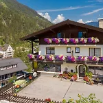 Bed & Breakfast St.leonhard 3*