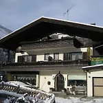Bed & Breakfast St.leonhard 3*