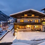 Bed & Breakfast St.leonhard 3*
