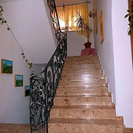 St.leonhard Bed & Breakfast 3*