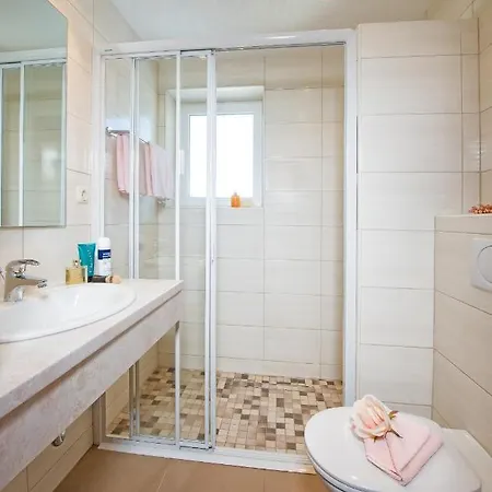 Bed & Breakfast St.leonhard