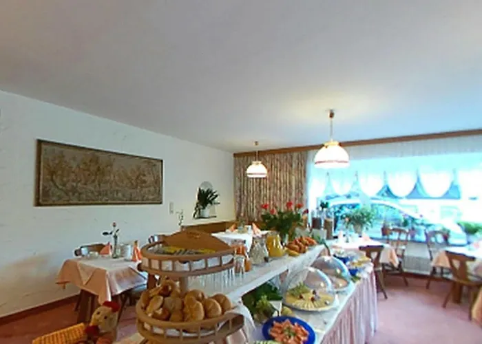 Bed & Breakfast St.leonhard 3*