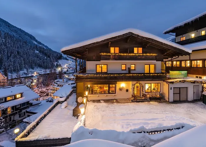 Bed & Breakfast St.leonhard 3*