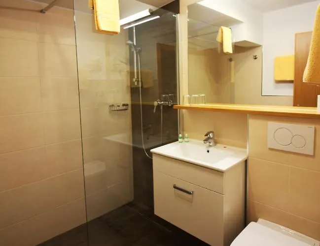 Bed & Breakfast St.leonhard 3*