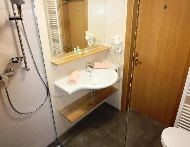 St.leonhard Oda ve Kahvaltı 3*